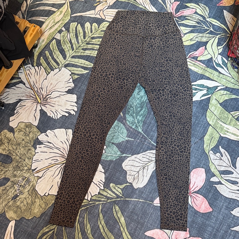 Alo Leopard Print Leggings